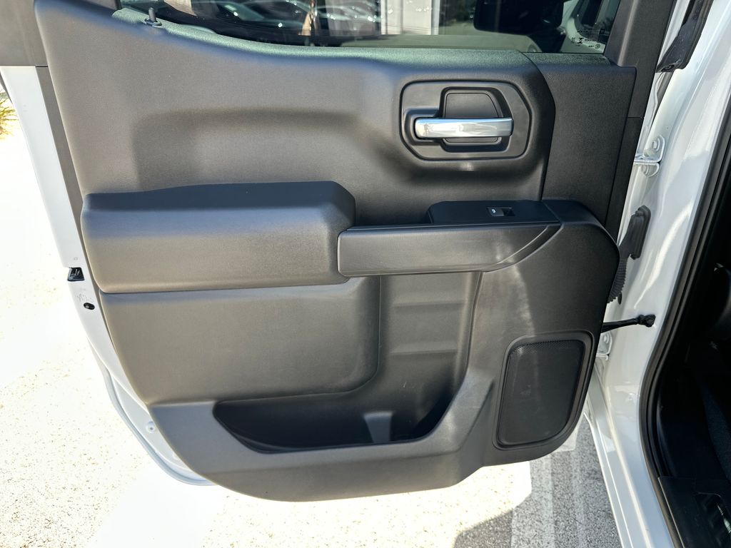 Used 2024 White Chevrolet Custom image 35