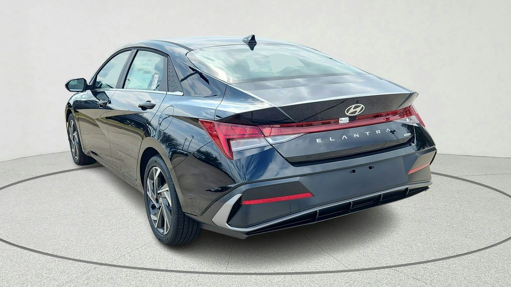 2026 Hyundai Elantra Hybrid