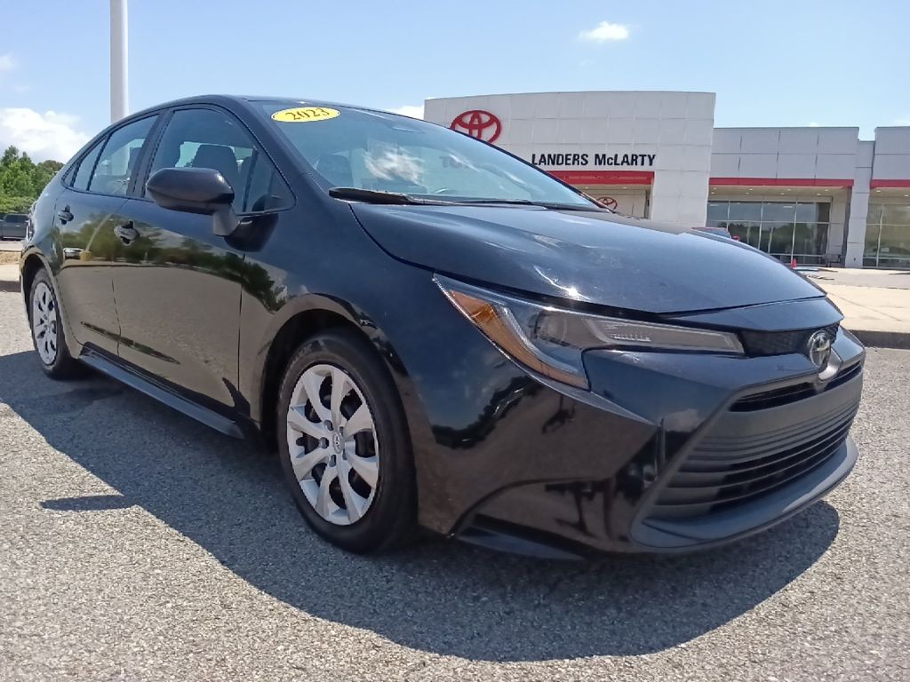 2023 Toyota Corolla LE FWD