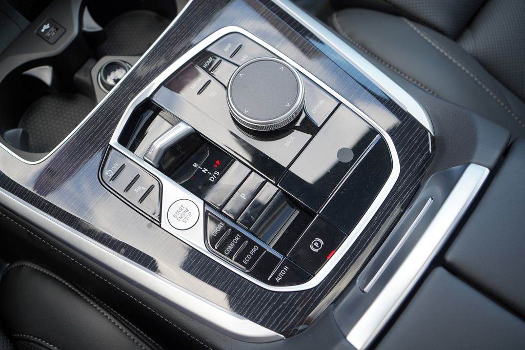 Thumbnail: 2026 BMW X5 - 18