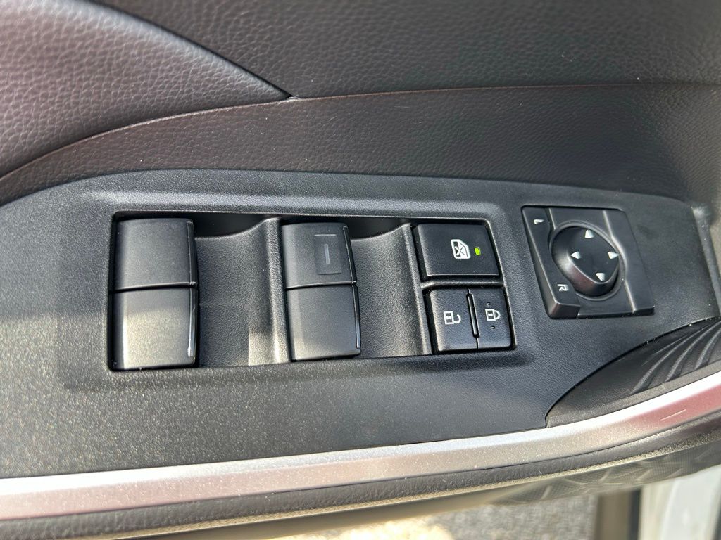 Thumbnail: 2024 Toyota RAV4 - 15
