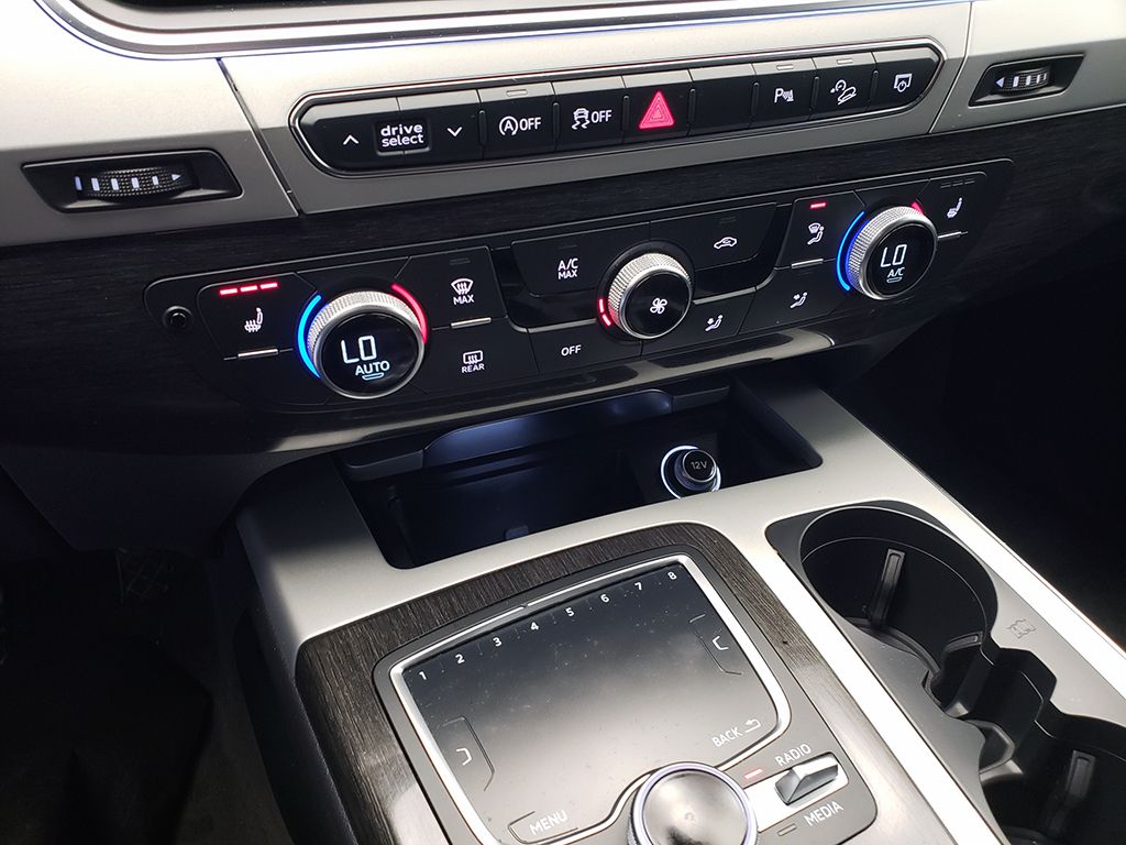 Thumbnail: 2019 Audi Q7 - 15