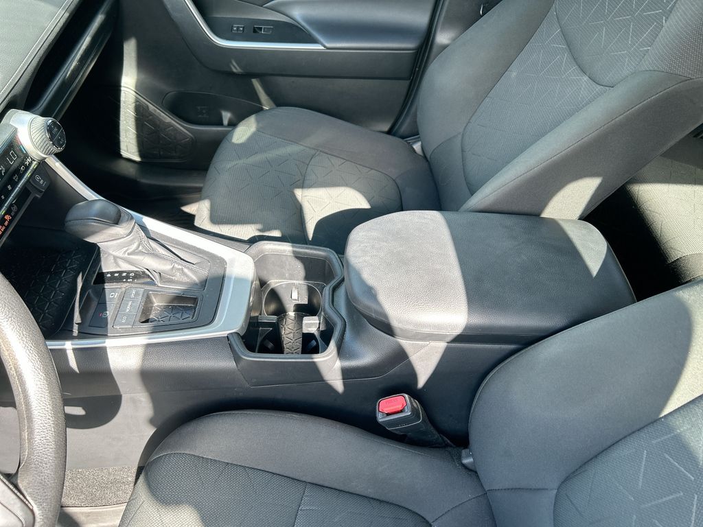 Thumbnail: 2024 Toyota RAV4 - 29