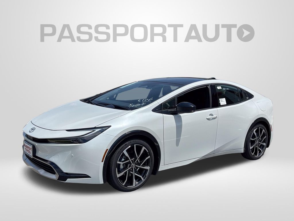White (Wind Chill Pearl) 2026 Toyota Prius Plug-In Hybrid XSE FWD Hatchback Front-Wheel Drive Automatic