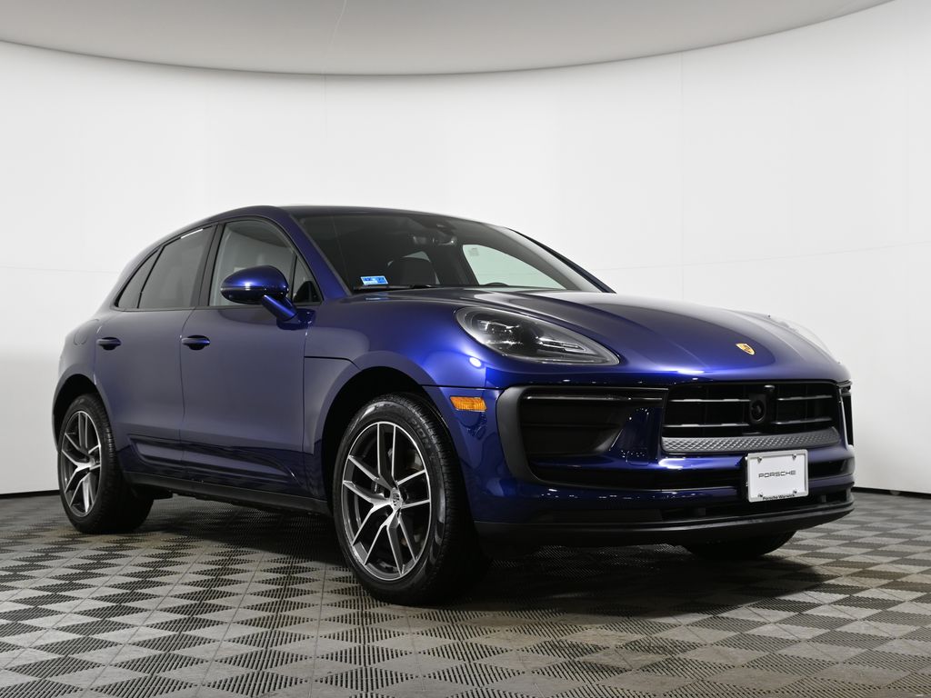 Thumbnail: 2024 Porsche Macan - 9