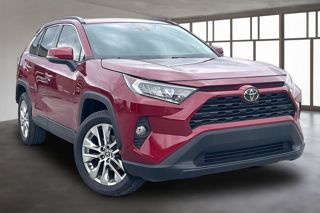 Used 2020 Toyota RAV4 SUV