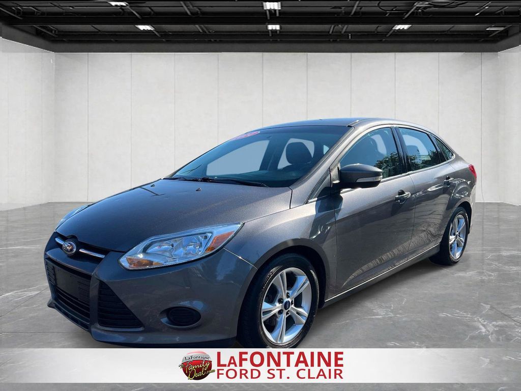 Sterling Gray Metallic 2014 Ford Focus Sedan Front-Wheel Drive 6-Speed Automatic