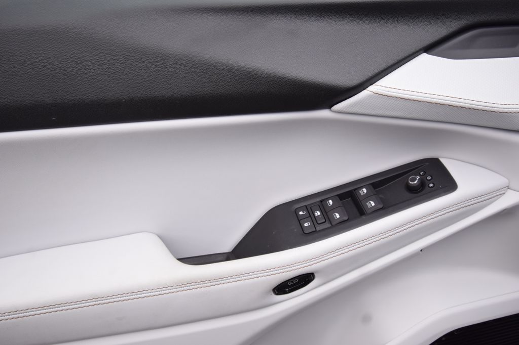 new 2026 Jeep Cherokee car, priced at $42,713