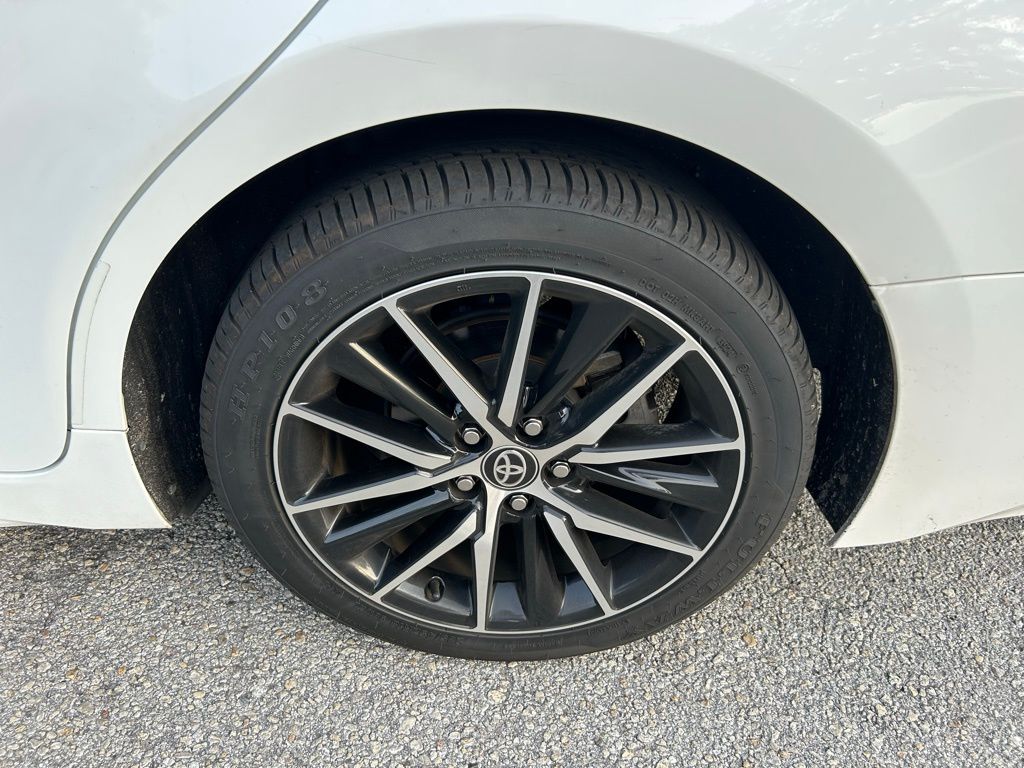 2021 Toyota Camry SE 9