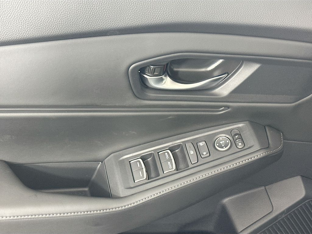 Thumbnail: 2025 Honda Accord - 19