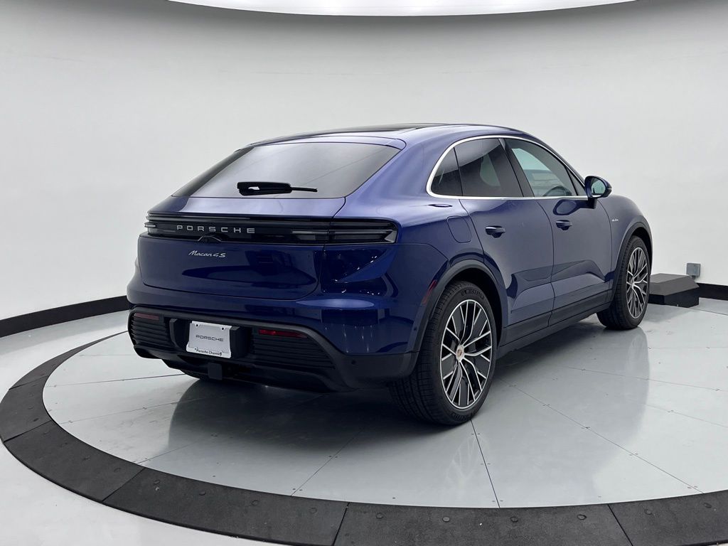 Thumbnail: 2025 Porsche Macan - 7