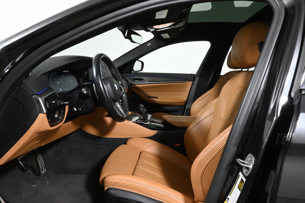 Thumbnail: 2022 BMW 5 Series - 3