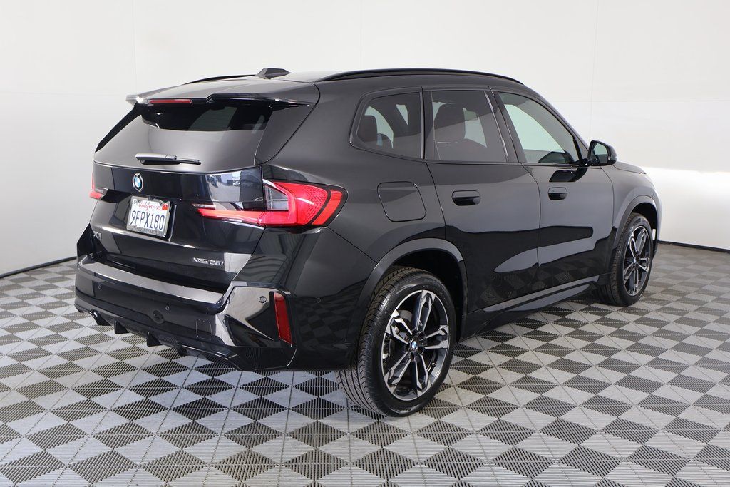 Thumbnail: 2023 BMW X1 - 4