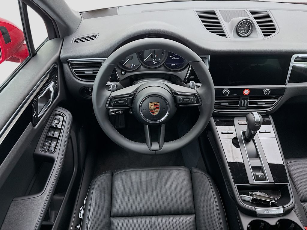 Thumbnail: 2026 Porsche Macan - 13