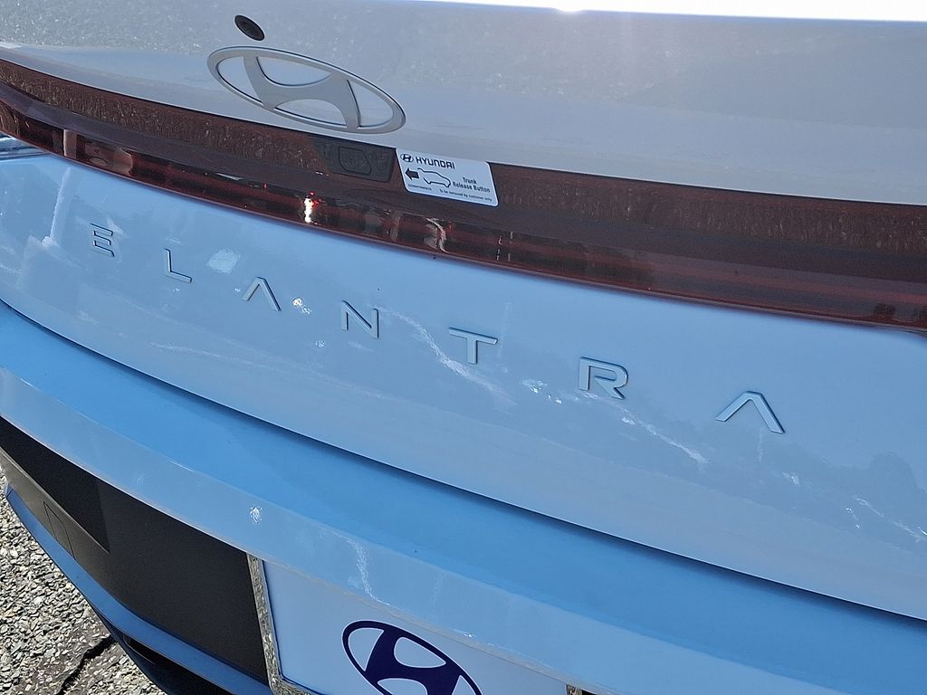 Thumbnail: 2025 Hyundai Elantra - 11