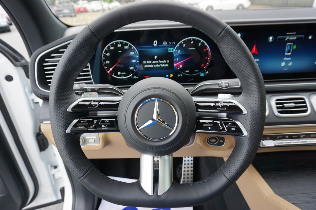 2025 Mercedes-Benz GLS 450 4MATIC 24