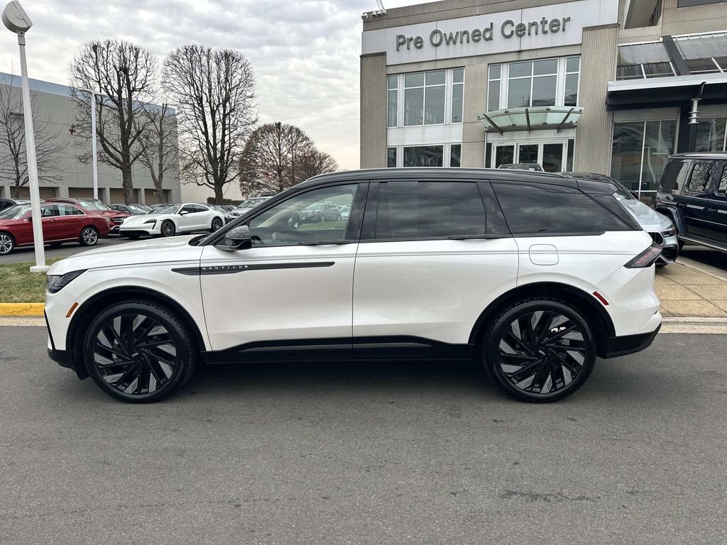 Thumbnail: 2025 Lincoln Nautilus - 14