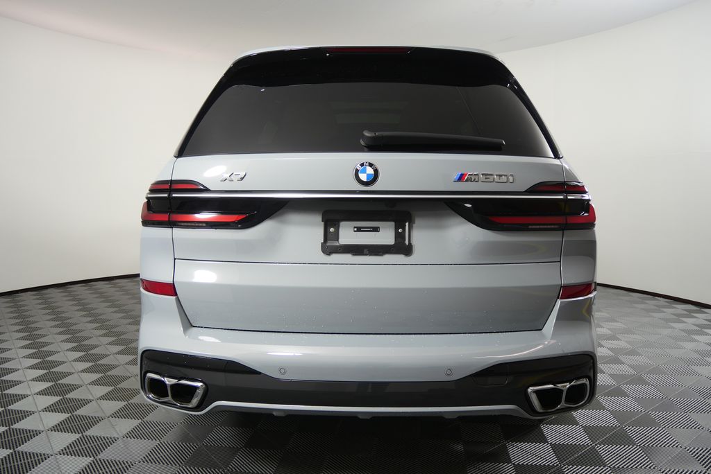 Thumbnail: 2025 BMW X7 - 4