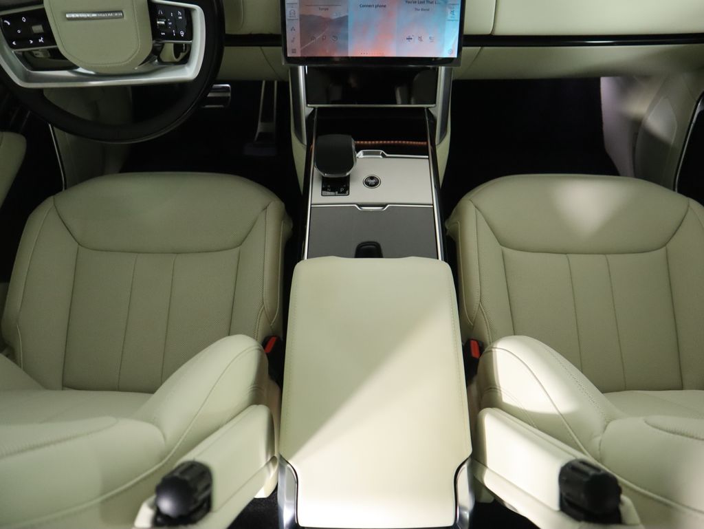 Thumbnail: 2026 Land Rover Range Rover - 18