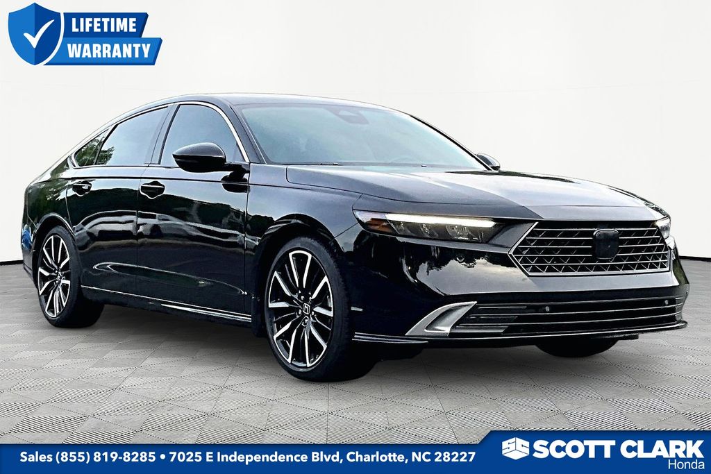 2025 Honda Accord Hybrid Touring's photo