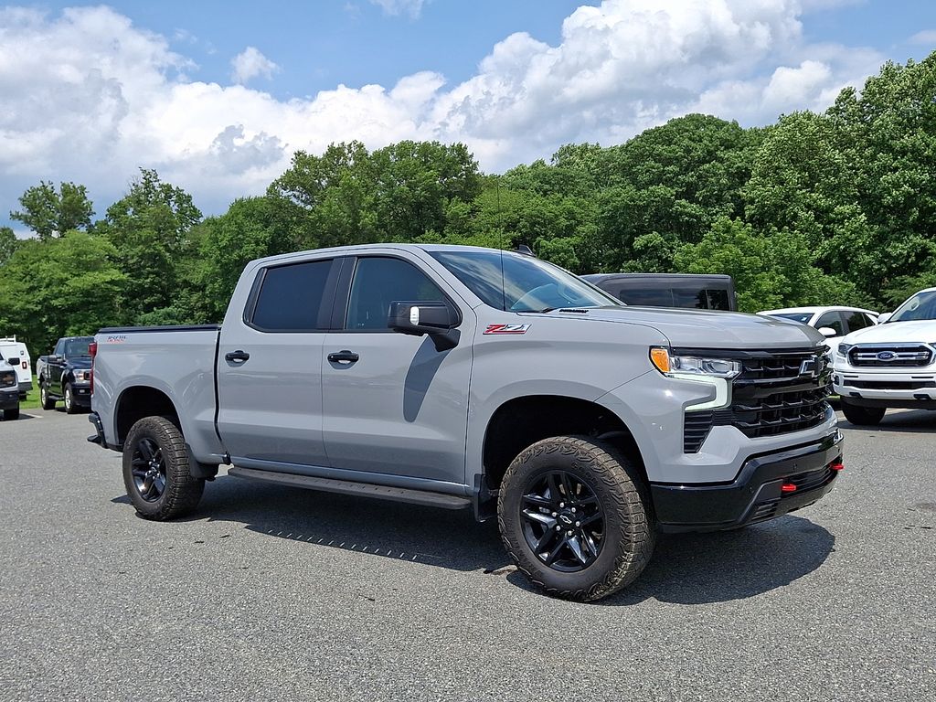  2024 Chevrolet Silverado 1500 LT Trail Boss Crew Cab 4WD   