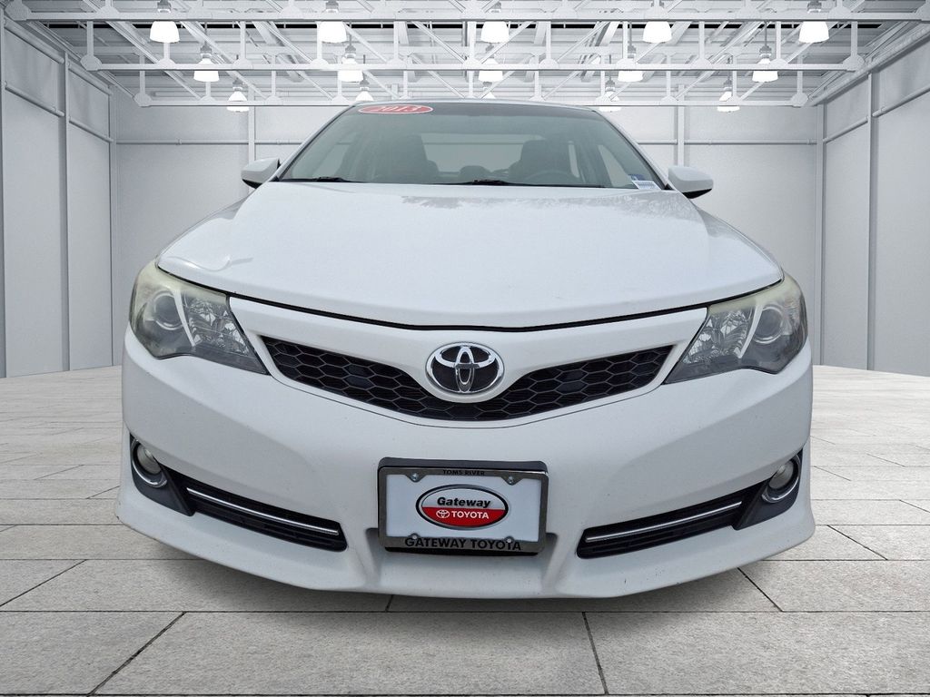 2013 Toyota Camry SE 2