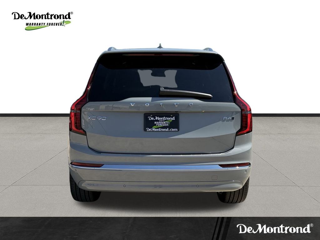 New 2026 Vapour Grey Volvo B6 Plus 7-Seater image 6