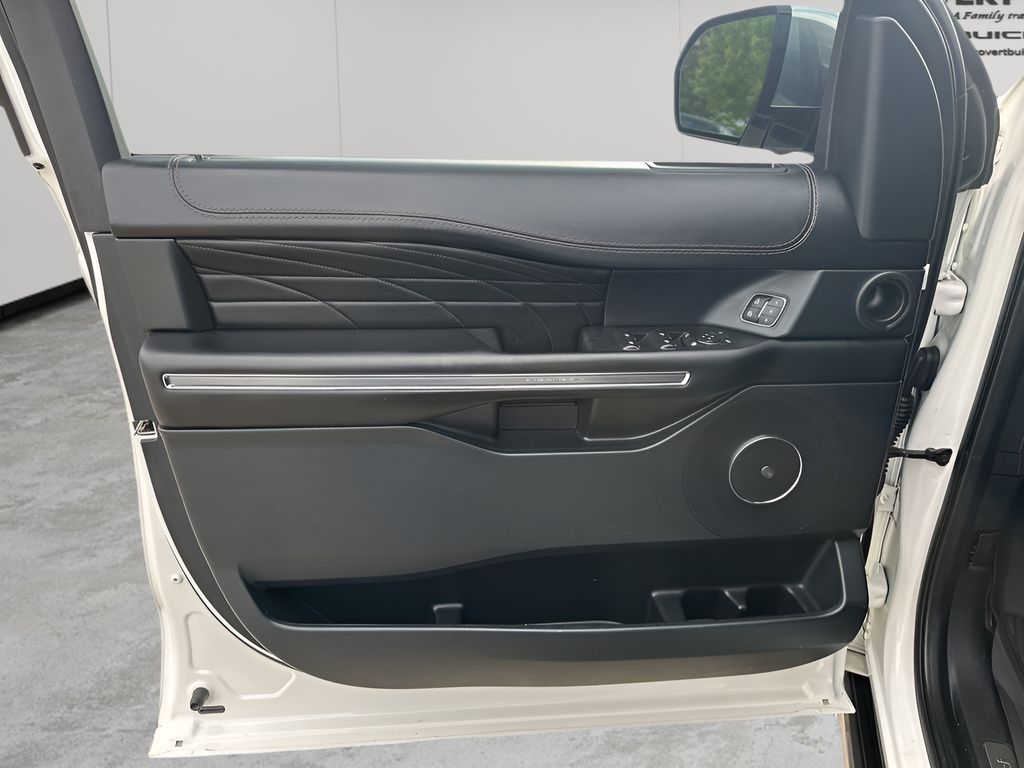 Used Car 2021 Ford Expedition  Platinum For Sale Under $40,000 In Austin, Texas