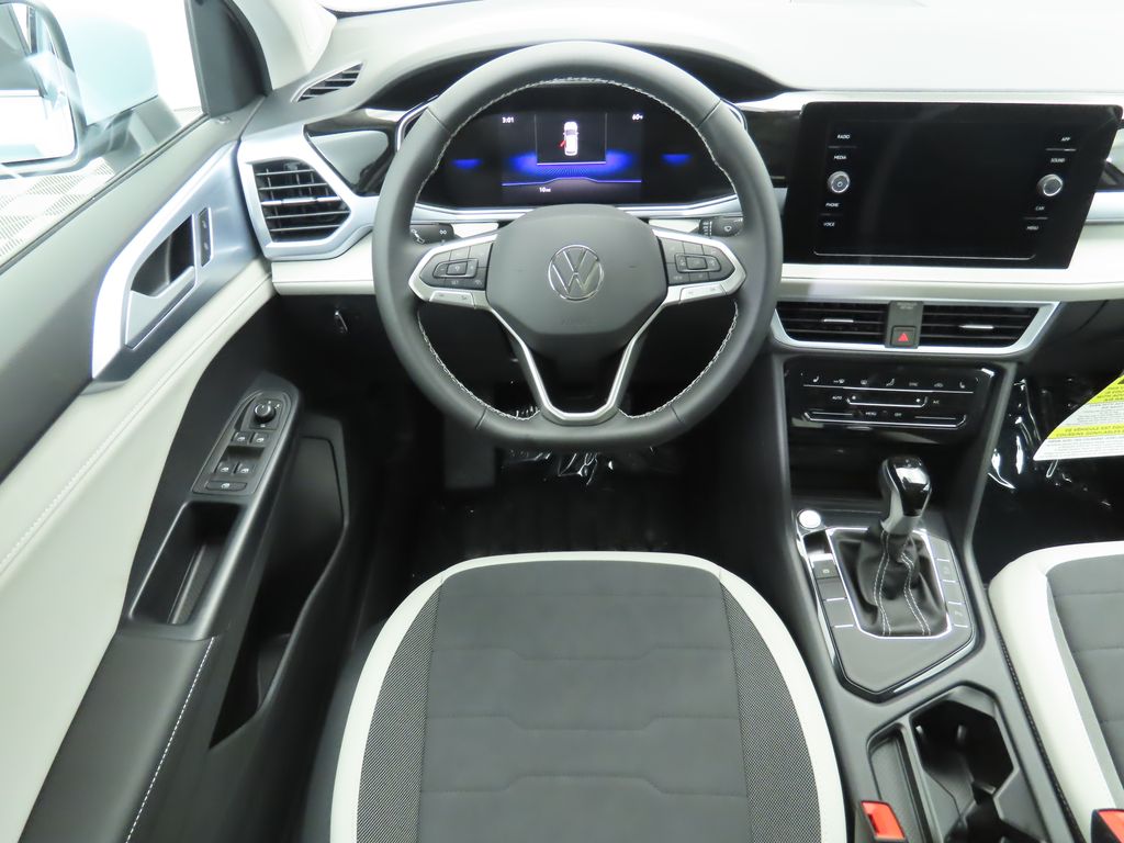 Thumbnail: 2026 Volkswagen Taos - 10