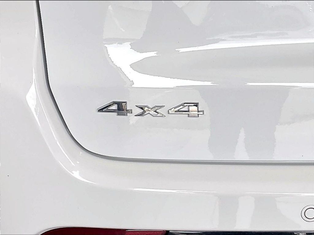 2024 Jeep Compass — photo 28