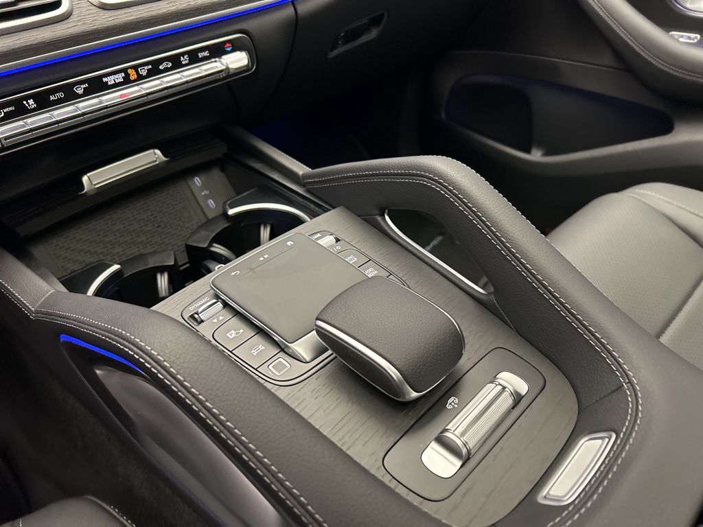 Thumbnail: 2026 Mercedes-Benz GLS - 20