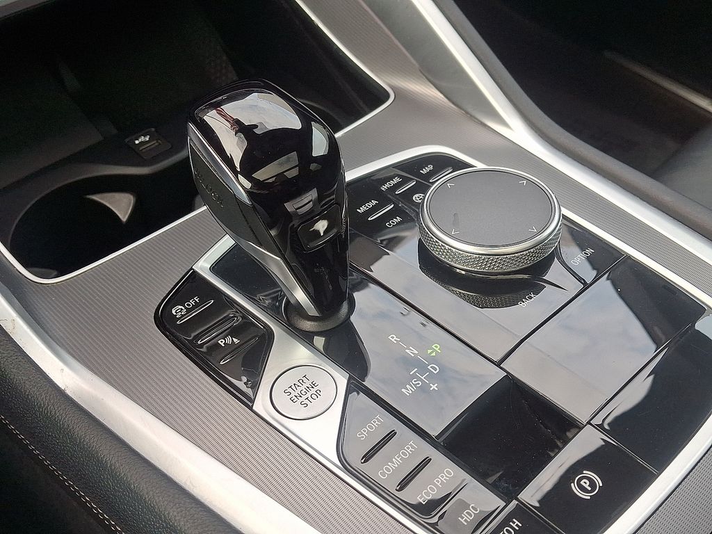 Thumbnail: 2022 BMW X6 - 15