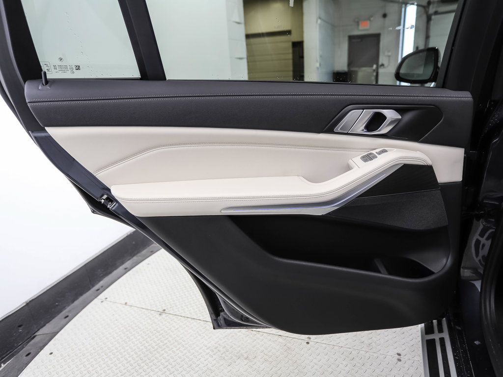 Thumbnail: 2022 BMW X7 - 20