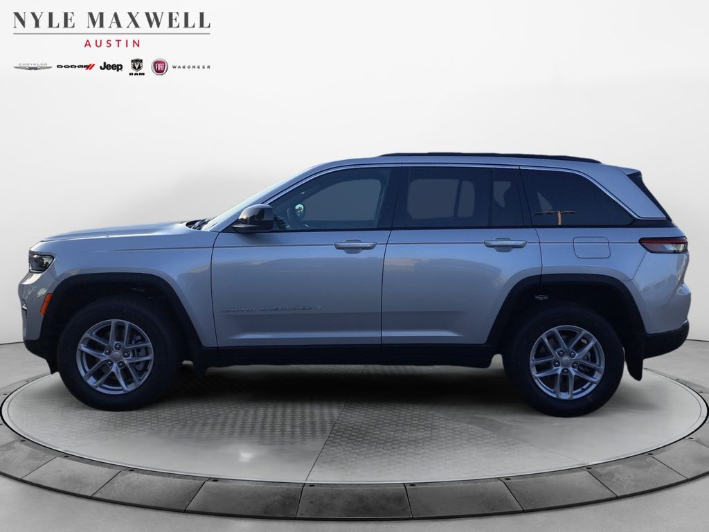 New Car 2025 Jeep Grand Cherokee  Laredo X For Sale Under $40,000 In Austin, Texas