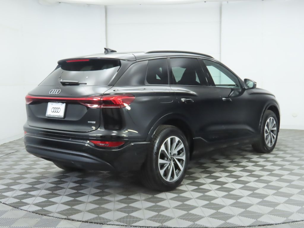 Thumbnail: 2025 Audi Q6 e-tron - 5