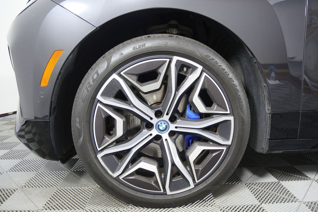 Thumbnail: 2025 BMW iX - 7