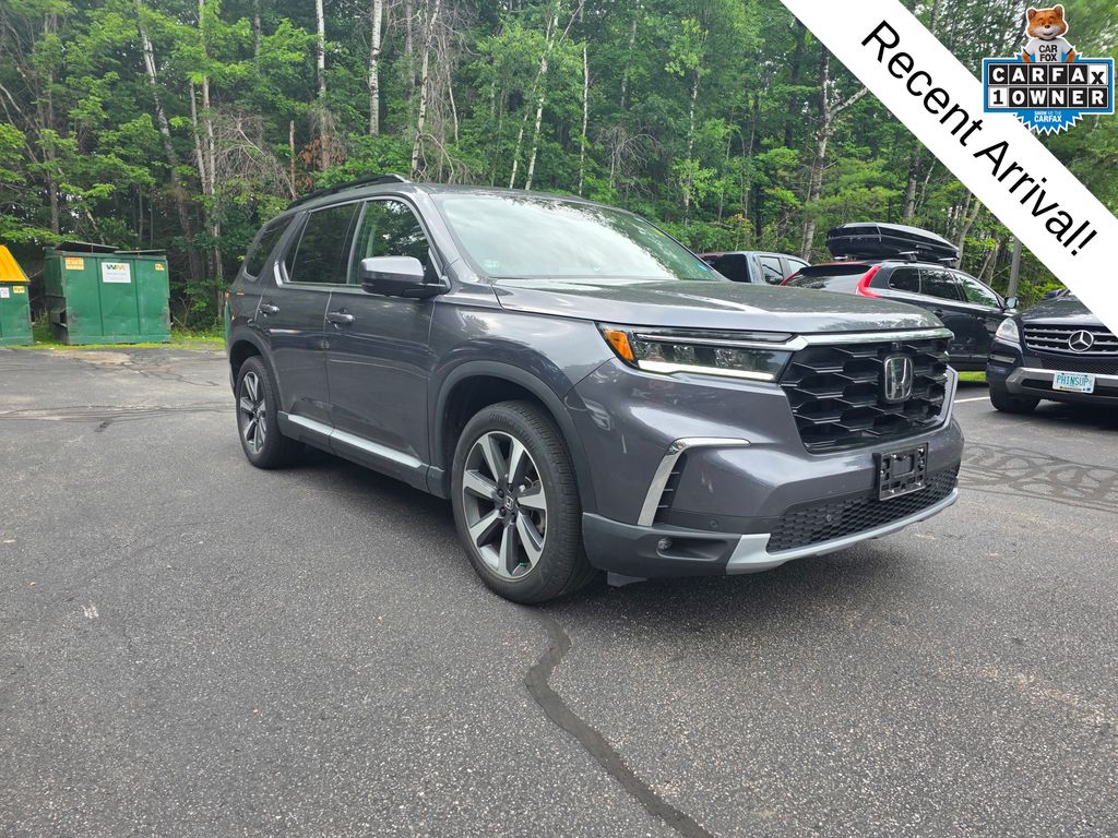 Gray (Modern Steel Metallic) 2024 Honda Pilot SUV / Crossover All-Wheel Drive Automatic
