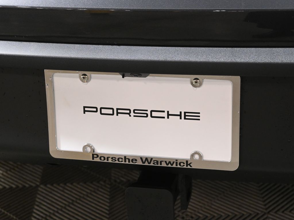 Thumbnail: 2026 Porsche Macan - 14