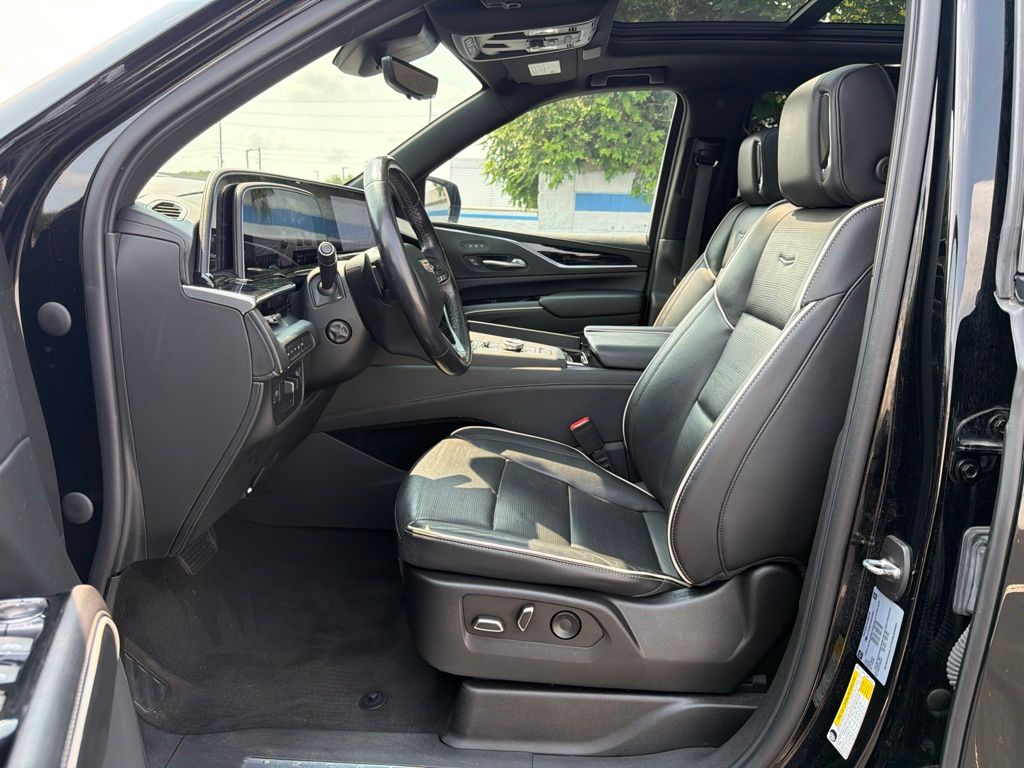 Thumbnail: 2022 Cadillac Escalade - 17