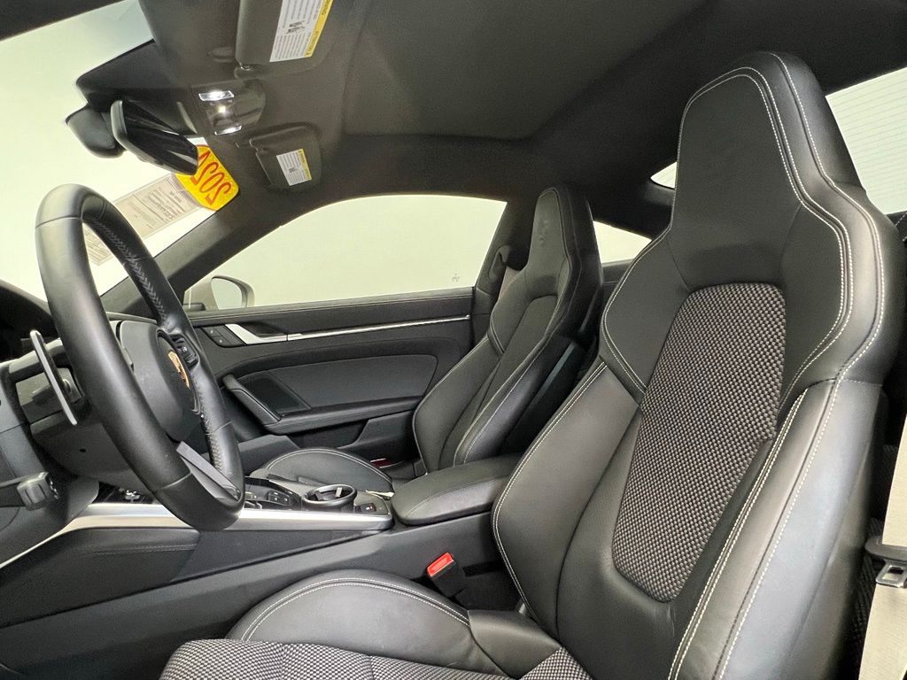 Thumbnail: 2024 Porsche 911 - 5