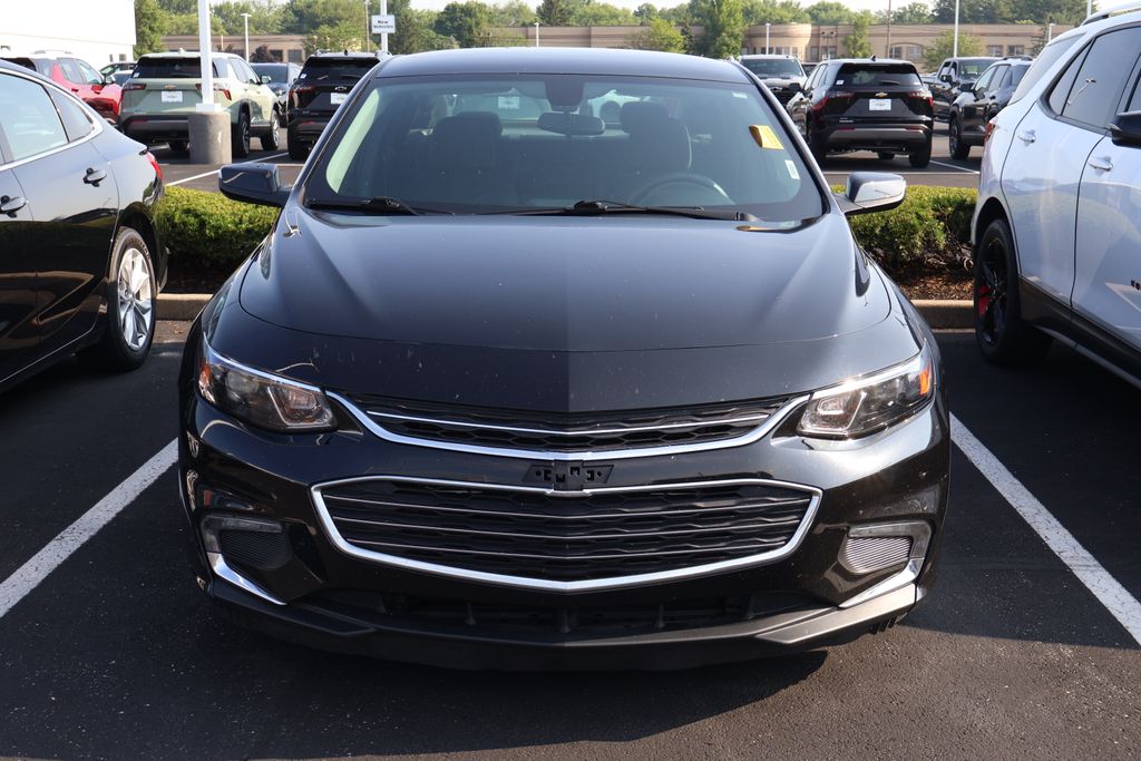 Thumbnail: 2017 Chevrolet Malibu - 2
