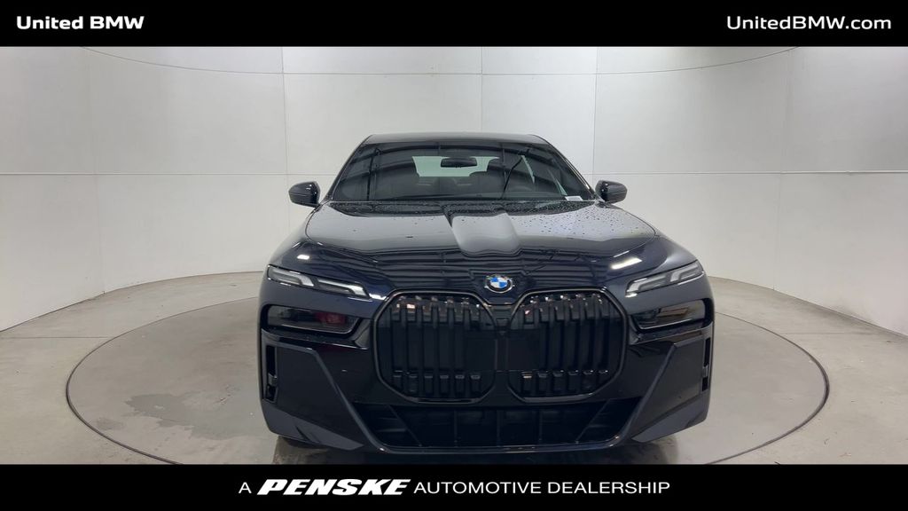 Thumbnail: 2025 BMW 7 Series - 3