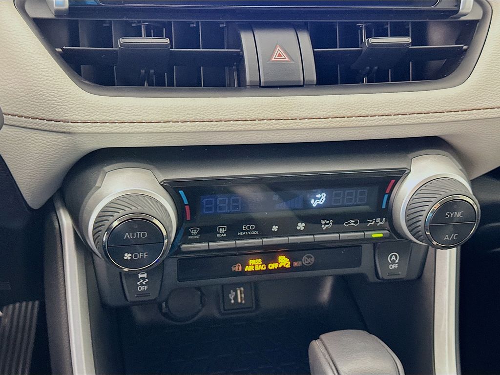 Thumbnail: 2023 Toyota RAV4 - 16