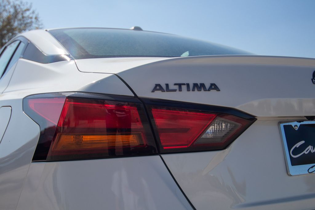 2025 Nissan Altima 2.5 SR 6