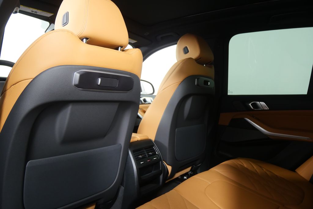 Thumbnail: 2026 BMW X5 - 15