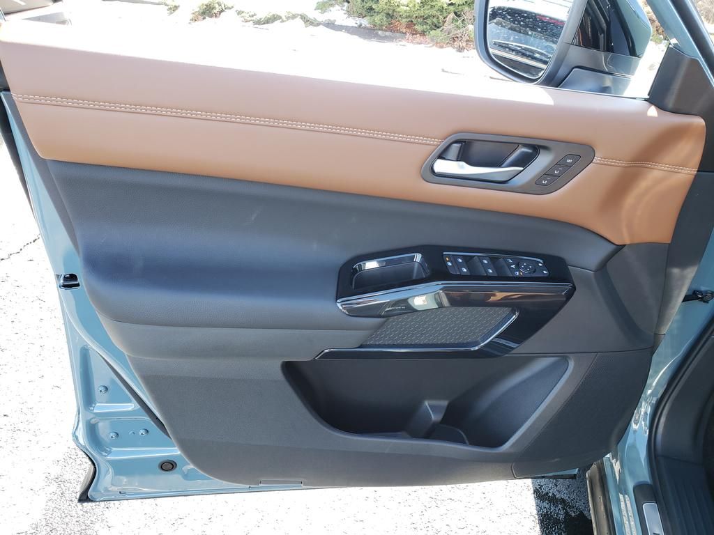 new 2026 Nissan Pathfinder car, priced at $50,138