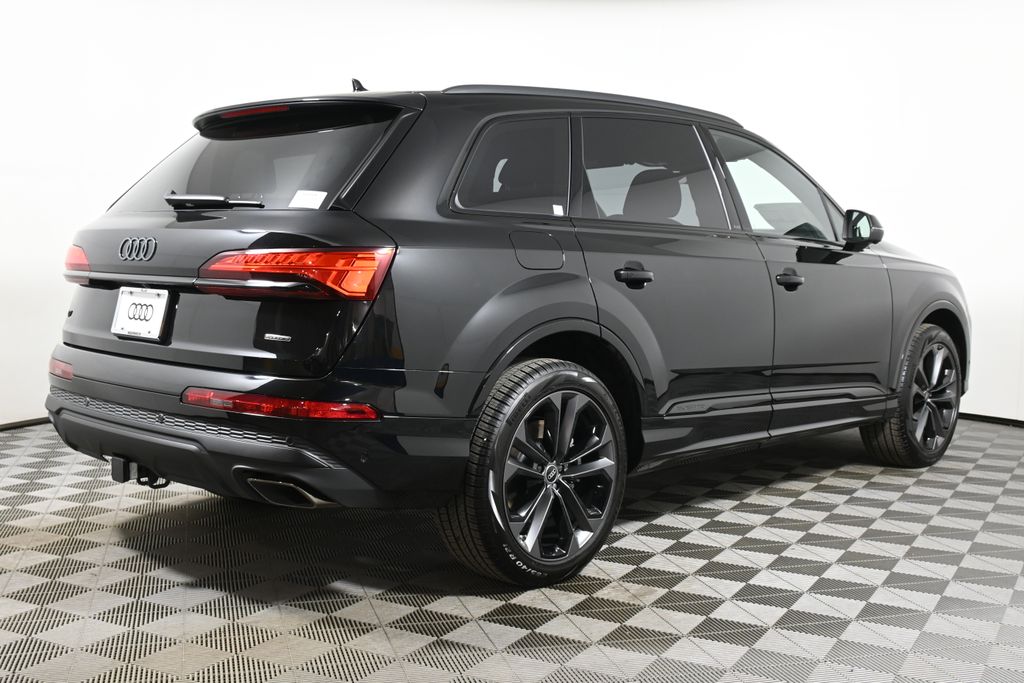 2025 Audi Q7  7