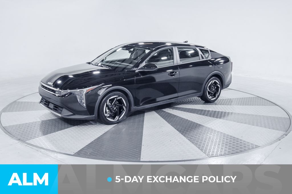 2025 Kia K4 EX photo 2