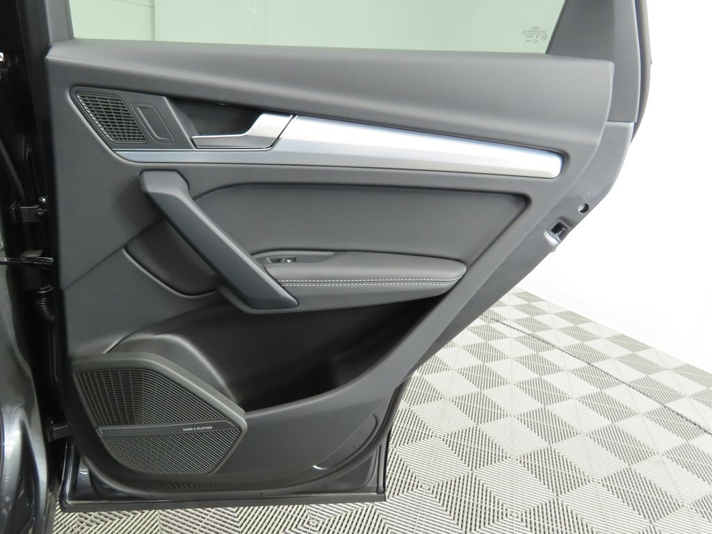 2025 Audi Q5  29