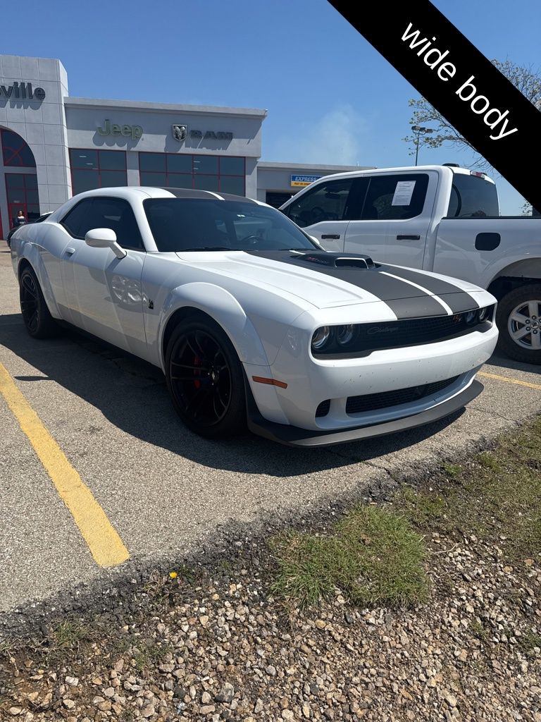 White Knuckle Clearcoat 2022 Dodge Challenger R/T Scat Pack Widebody RWD Coupe Rear-Wheel Drive 8-Speed Automatic
